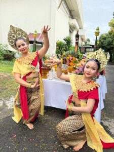 มีบริการนางรำ รับจ้างรำทุกงาน
